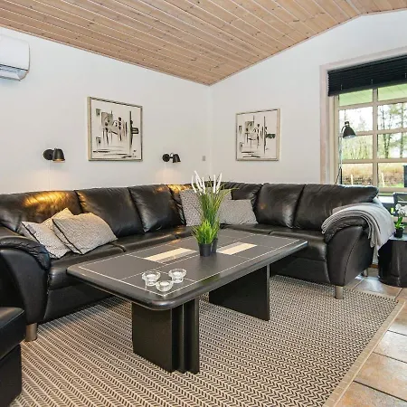 Three-bedroom Holiday In 21 Dom wakacyjny *